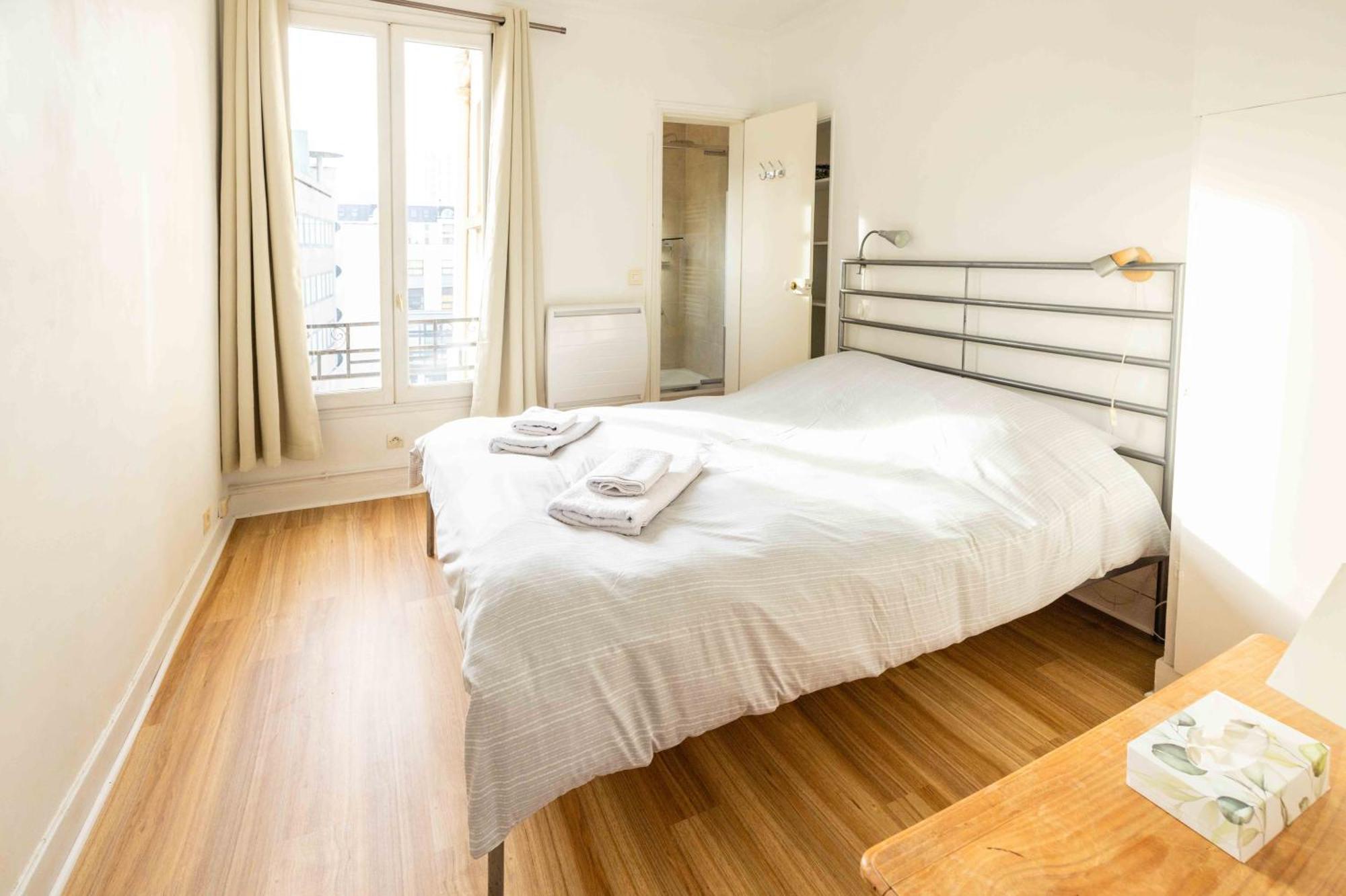 Well Located Apartment In París Exterior foto